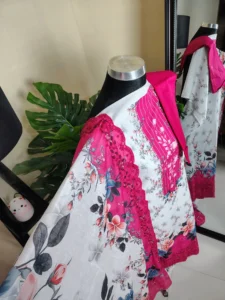 সাদা পিঙ্ক ফ্লোরাল প্রিন্টেড থ্রি পিস উইথ লেইস ওয়ার্ক