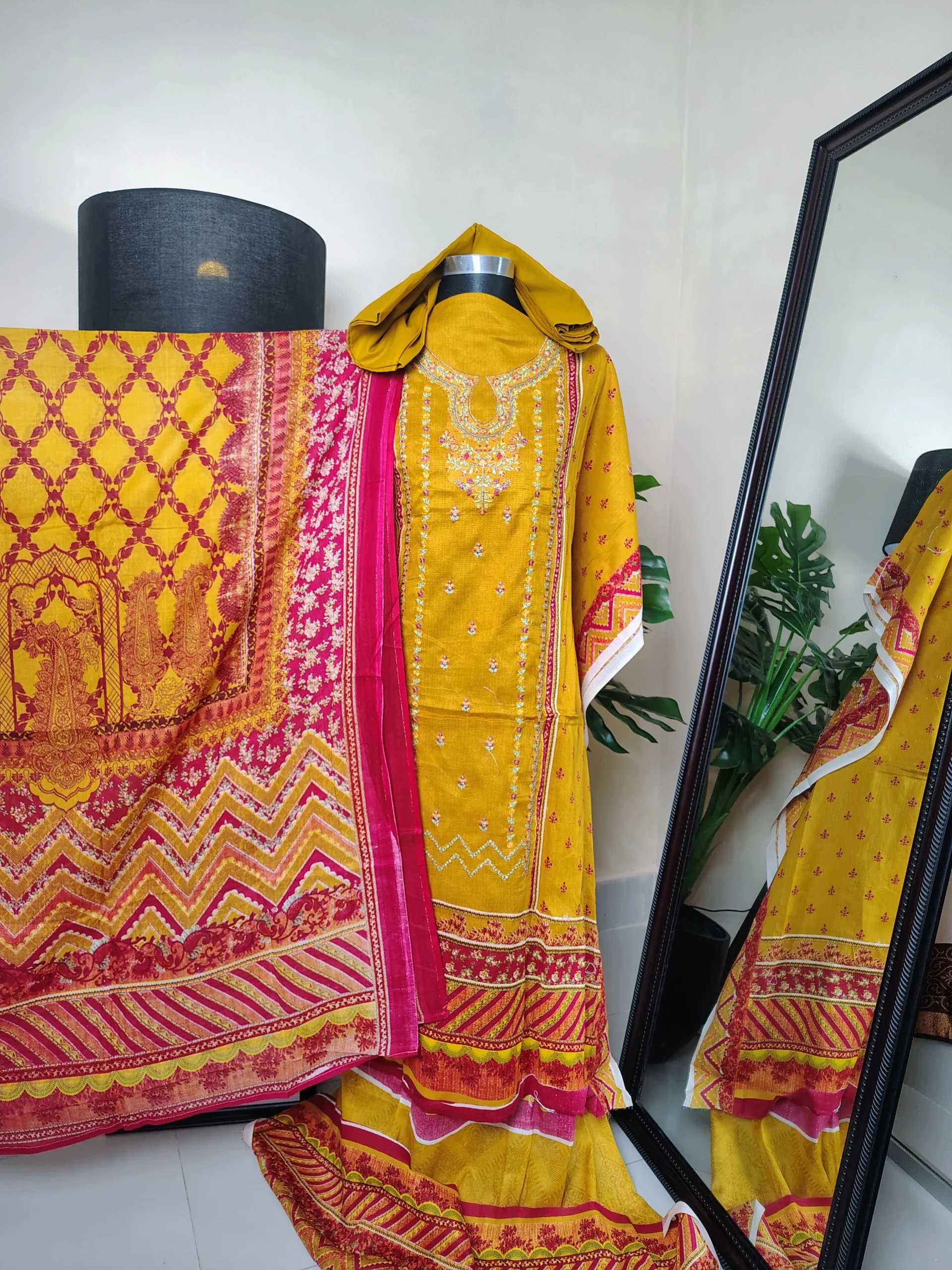 কালারফুল এমব্রয়ডারি কটন থ্রি পিস কালেকশন (৪ কালার ভ্যারিয়েন্ট)